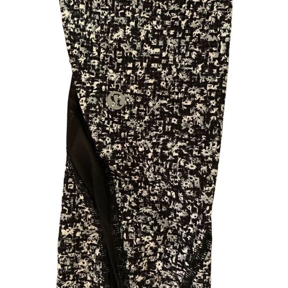 Lululemon Invigorate 7/8 Leggings Size 2 - Picture 7 of 8